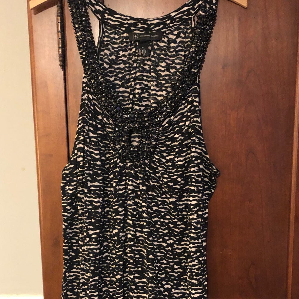 Beaded v neck peep hole tank top